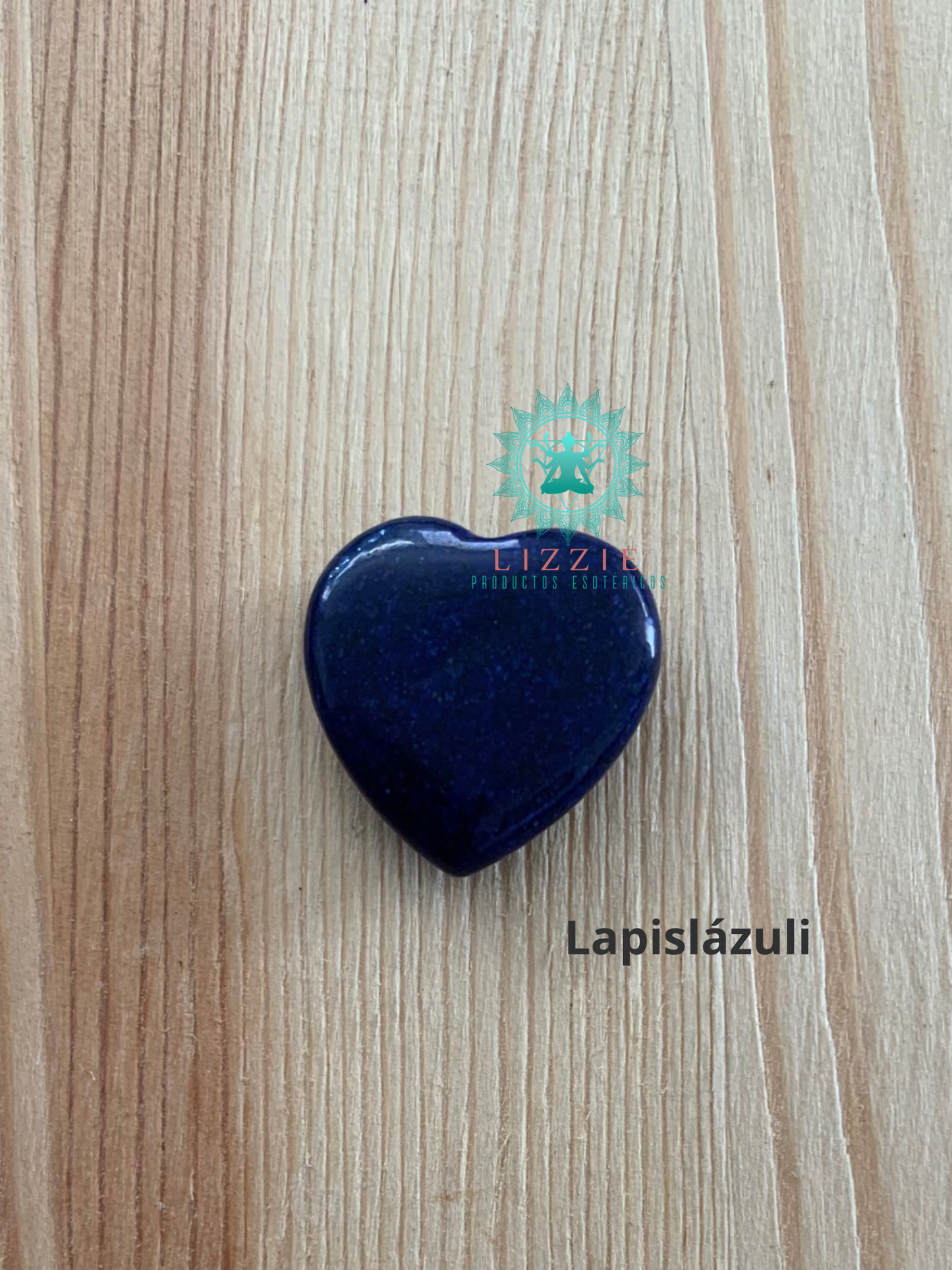 Corazon tallado en cuarzos