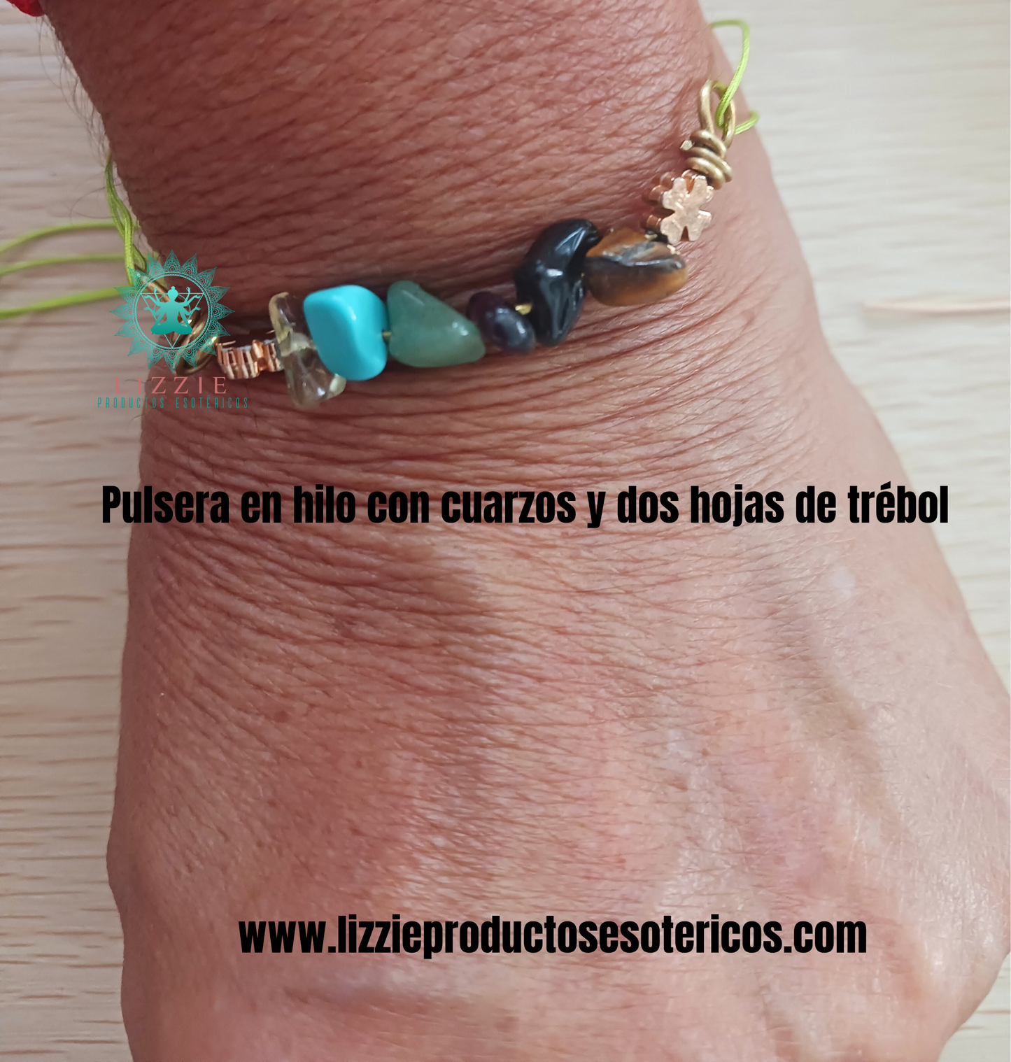 Pulsera en hilo con cuarzos y dos hojas de trébol