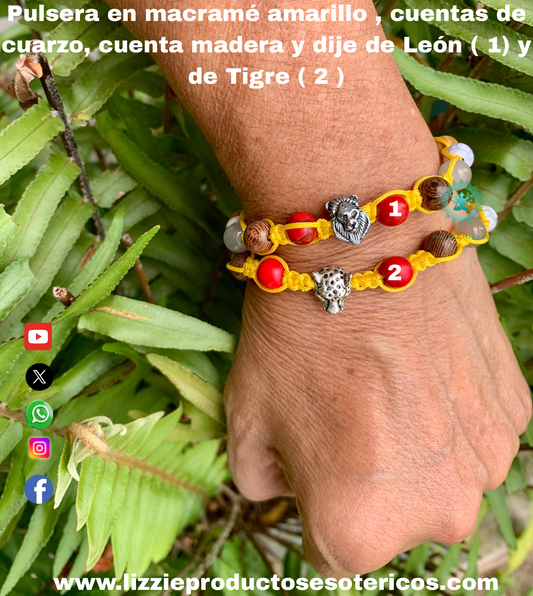 Pulseras en hilo de nylon amarillo con cuentas de cuarzos y madera con dije de León o Tigre