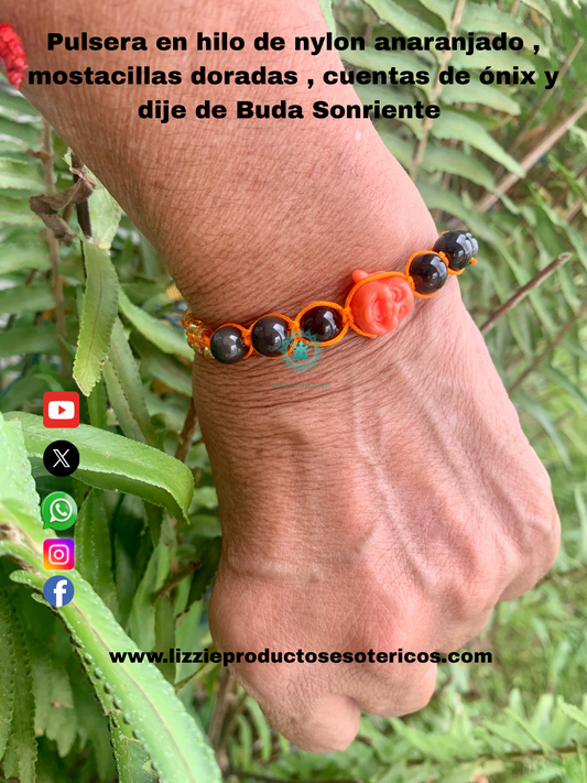 Pulsera de hilo de nylon color naranja , mostacillas doradas , piedra ónix y dije de Buda Sonriente